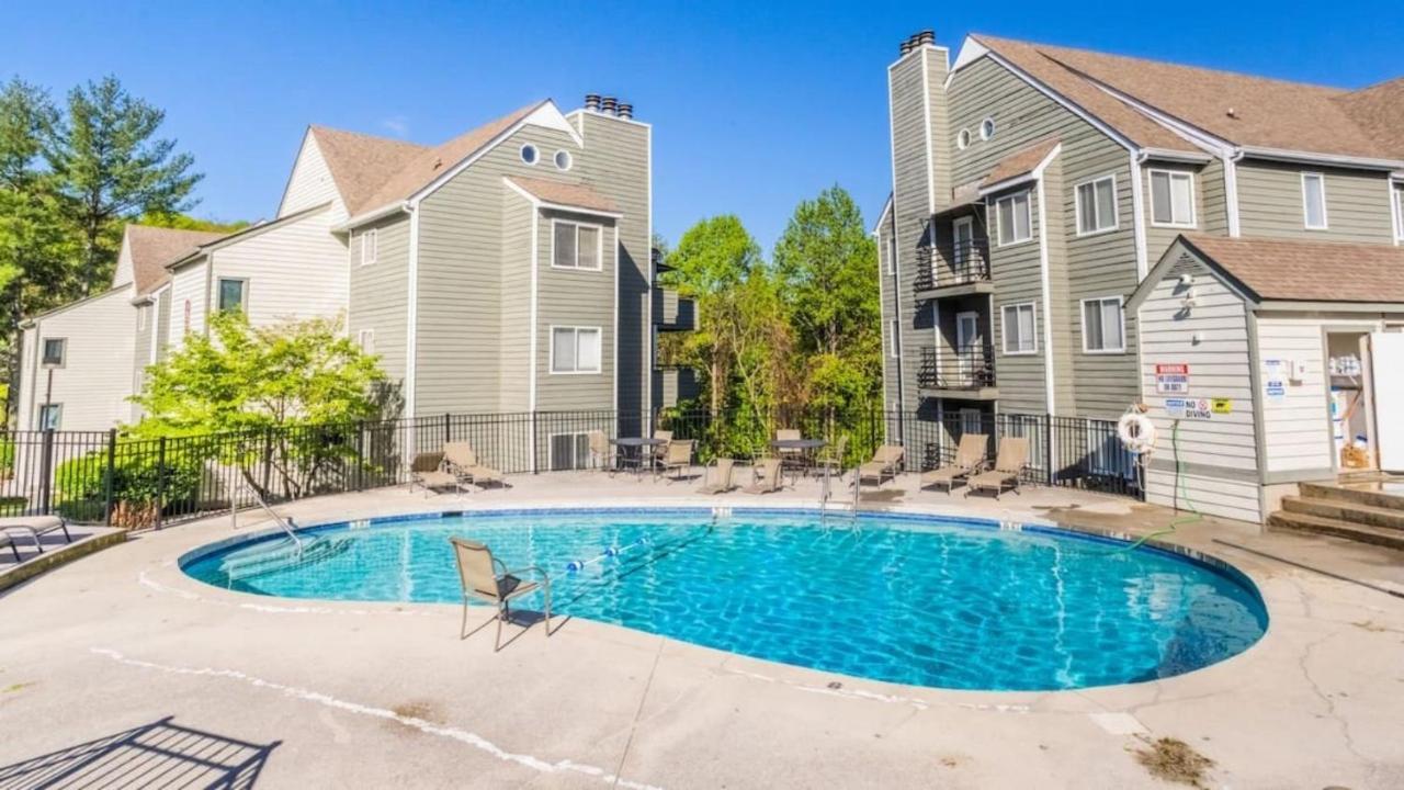 גטלינבורג Sky High Views!!-Peak Mountaintop-Outdoor Pool-Close To Downtown-Private Balcony-Wifi-Cable מראה חיצוני תמונה